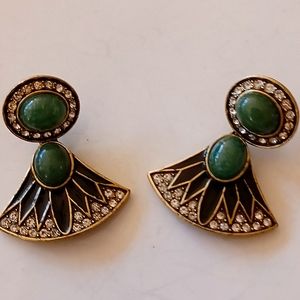 Woman's earrings